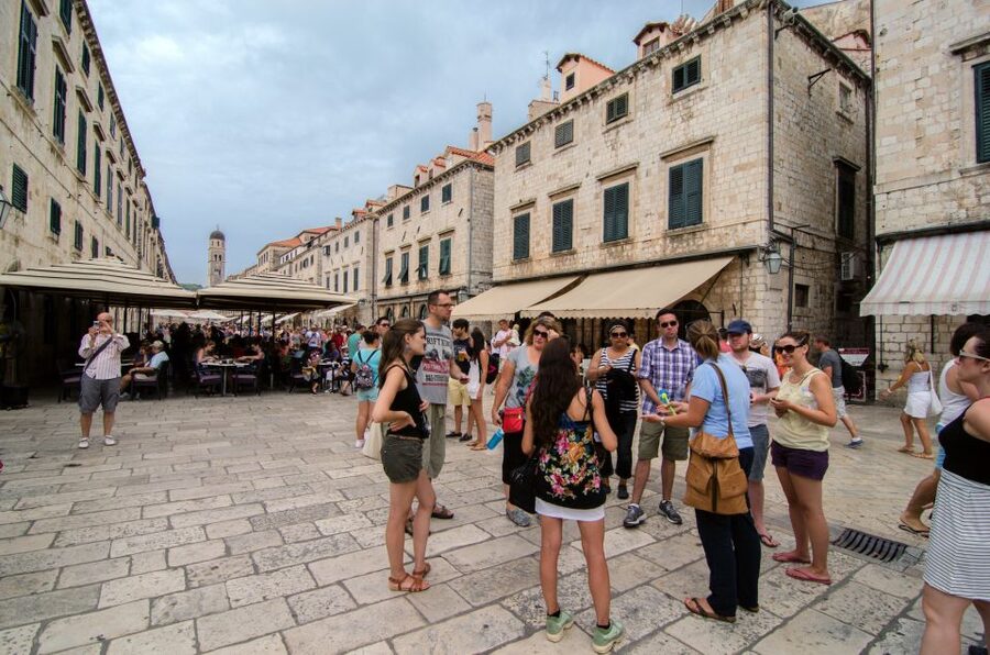 1.5-Hour Walking Tour of Dubrovnik's Old Town - Finding your guide at Pile Square (the one moment to nail)