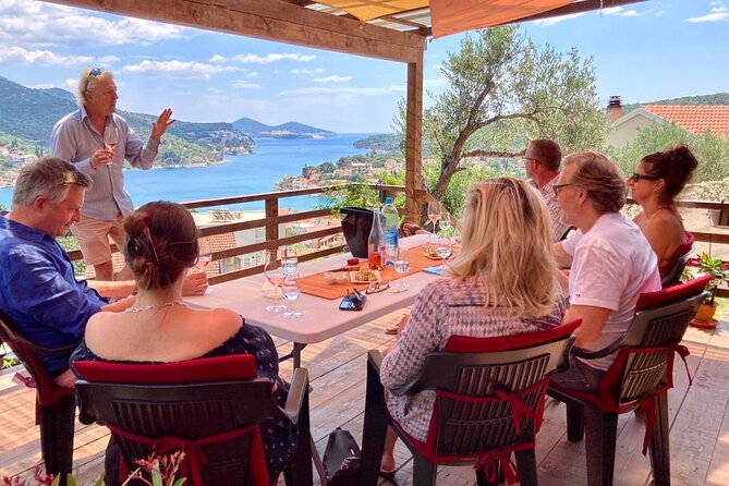 2 Hours Wine Tasting in Dubrovnik Old Town - Practical details: group size, language, and what to wear