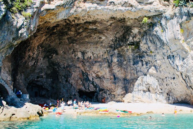 50-minute Panoramic Cruise of Dubrovnik with English Audio Guide - St. Jacob’s Beach and Betina Cave, Two Coastal Photo Moments