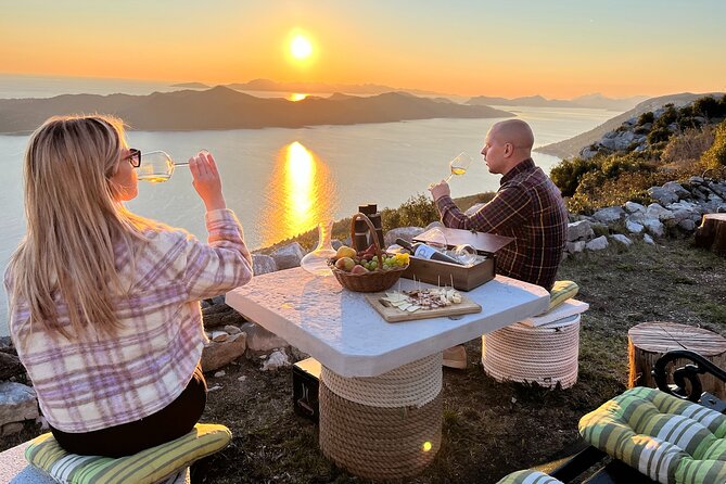 Authentic private viewpoint wine&dine tour - Dubrovnik to Pelješac in one day, with fewer crowds and better pacing