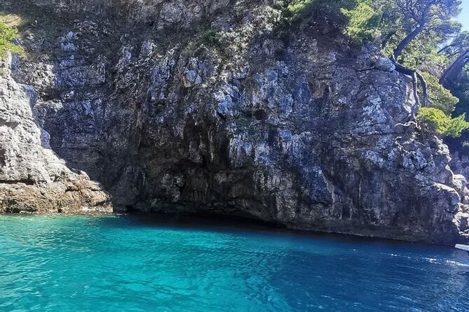 Blue & Green Cave,Sunj beach Small Group Tour with Speedboat - Stop 1 on Kolocep Island: Blue Cave Swim That Sets the Tone