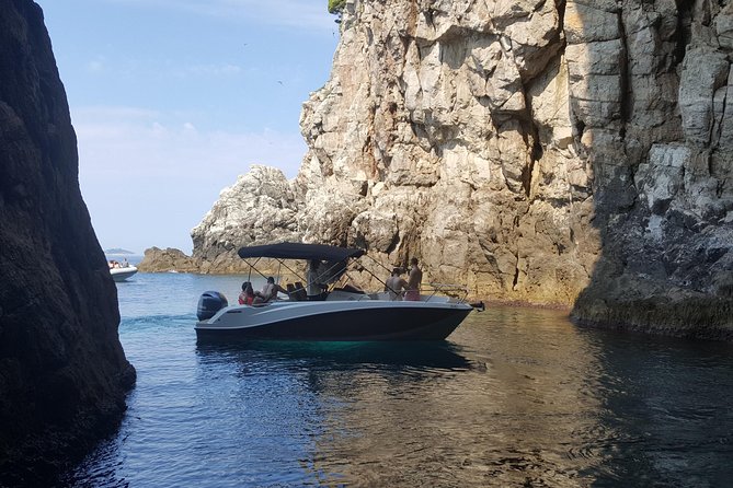 Blue & Green cave,Šunj beach - with drinks small group speedboat - Value and pricing: how $78.64 fits with what you get