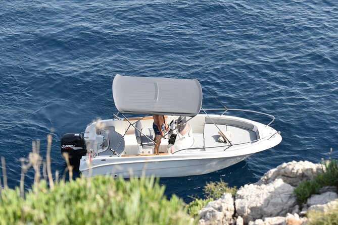 Boat rental in Dubrovnik Croatia. Cruise around Dubrovnik coast and islands - On-board comfort: what is included, and what you should bring