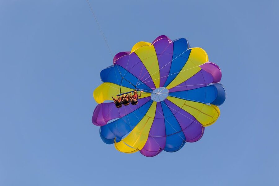 Cavtat: Parasailing - What to wear and what to leave behind