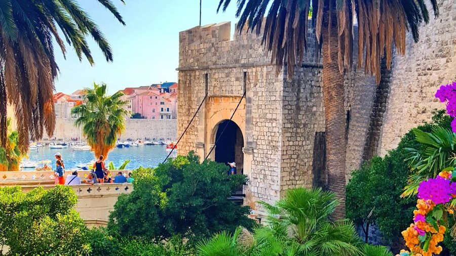 Dubrovnik: 1.5-Hour Guided Old Town Walking Tour - Old Port Dubrovnik: when maritime change becomes a story
