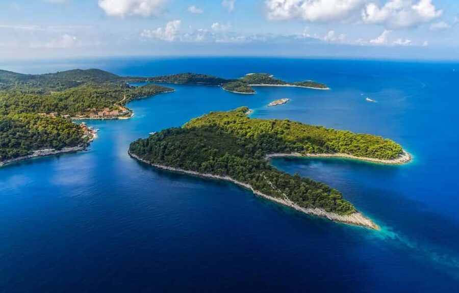 Dubrovnik: 3 Island Boat Tour with Lunch and Guide - Who this tour suits best, and who might want a different plan