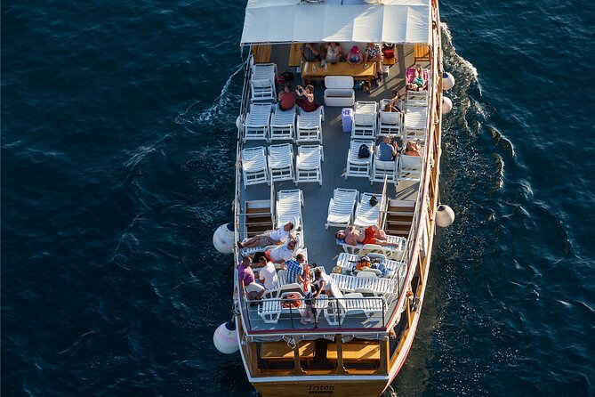 Dubrovnik: 3 Islands Boat Tour with Lunch & drinks(FR, ES, EN) - Getting on the TRITON: Green Market meeting point and pickup timing