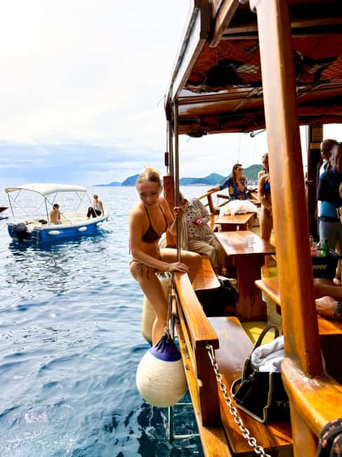 Dubrovnik: 6 hours Blue cave & Elaphiti with optional lunch - Koločep Island: 45 Minutes of Sea Breezes and Pine Paths
