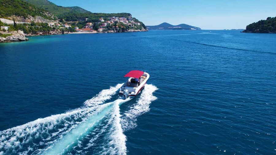 Dubrovnik: All-inclusive Islands and Caves Private Boat Tour - Šipan and Suđurađ: bigger island time and a restaurant option