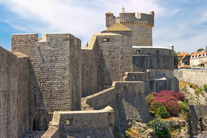 Dubrovnik: Ancient City Walls & Wars Walking Tour - Why this Walls & Wars tour feels different from a self-guided wall walk