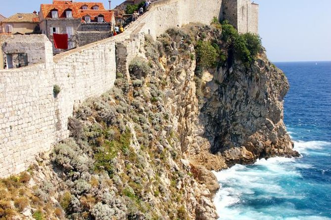 Dubrovnik: Ancient City Walls & Wars Walking Tour - Meeting outside Pile Gate and easing into Stari Grad