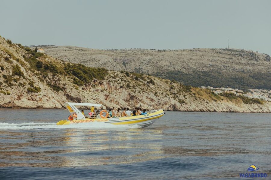 Dubrovnik: Blue Cave Afternoon Speedboat Tour with Drinks - Speedboat ride at up to 40 mph: views, drinks, and real sea air