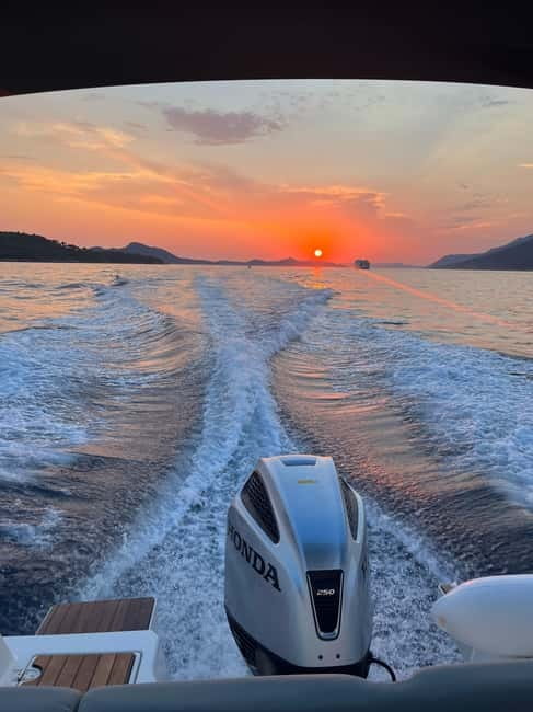 Dubrovnik: Blue Cave Tour by Speedboat with Small Group - Lopud’s Sunj Beach: sandy time to recharge