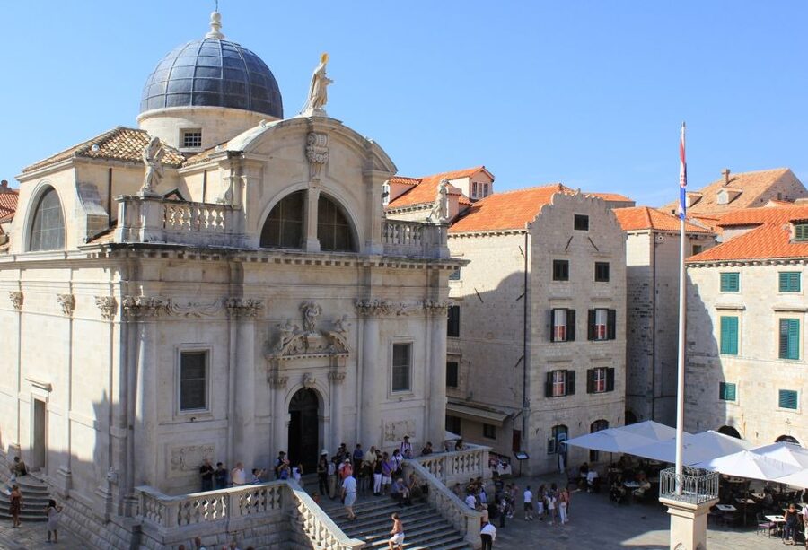 Dubrovnik: Cable Car, Walking Tour and City Walls Combo - The Guided Old Town Walk: Seeing the City Like a Local