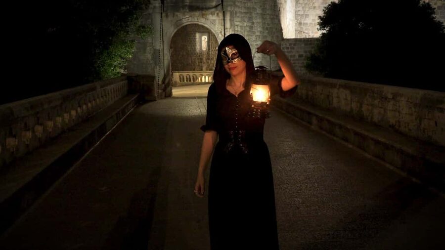 Dubrovnik: Dark tales of the Old Town - Escaping the crowd into back alleys and quieter streets