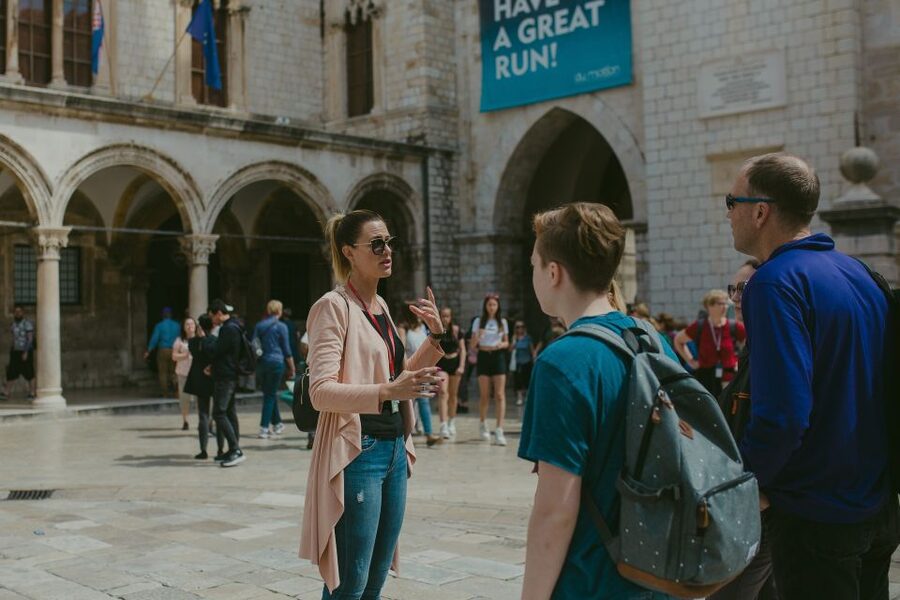Dubrovnik: Early Bird Walking Tour - Orlando’s Column and Sponza Palace: the civic Dubrovnik look