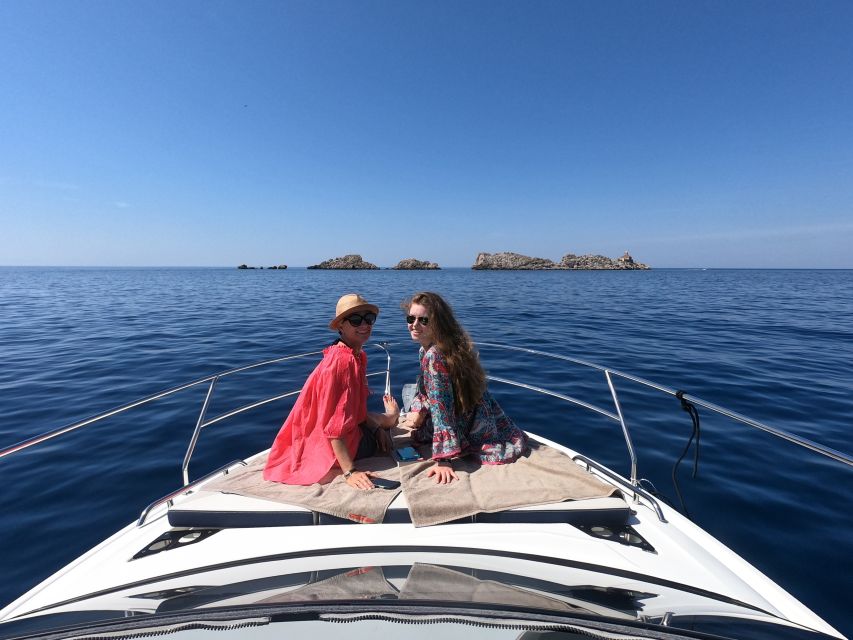 Dubrovnik: Elaphite Islands Private Speedboat Full-Day Tour - Luka Šipanska on Šipan, lunch time and island-scale quiet
