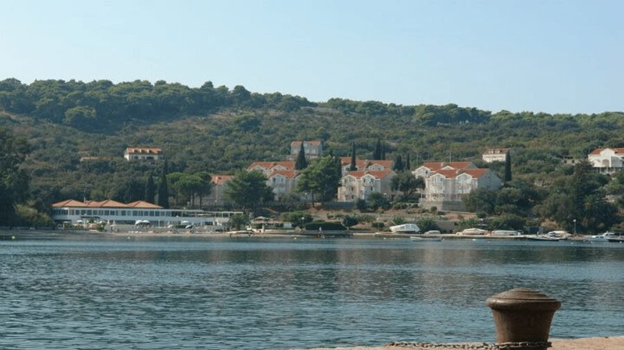 Dubrovnik: Elaphiti Islands Boat Cruise with Lunch & Drinks - Price and Value: Why This Often Feels Like a Good Deal