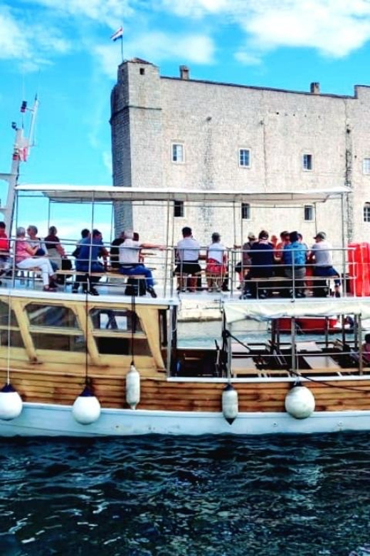 Dubrovnik: Elaphiti Islands Boat Cruise with Lunch & Drinks - Docking at Lapadska Obala 5, Boats Bobara or Mara