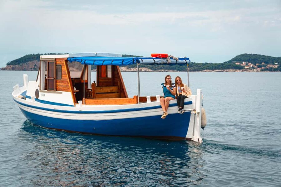 Dubrovnik: Full-Day Blue Cave & Elaphiti Islands Boat Tour - Drinks, cold appetizers, and snorkeling masks: what you’re actually paying for