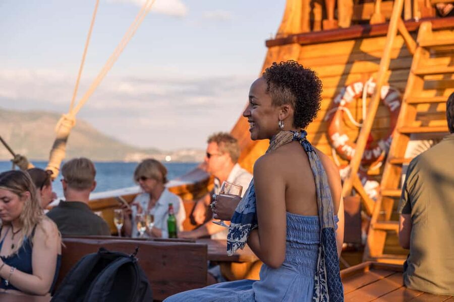 Dubrovnik: Galleon Sunset Cruise with a Live Guide & Drink - Should you book the Galleon Sunset Cruise?