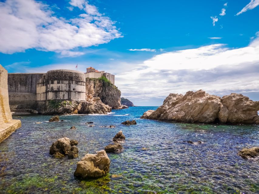 Dubrovnik: Game of Thrones Complete Tour - Starting at Brsalje ul.: how the tour starts and where your guide is