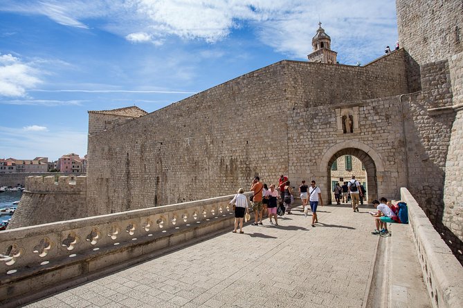 Dubrovnik Game of Thrones Full-Day Tour + Lokrum & Srđ - Jesuit Stairs and the Walk of Shame steps on foot