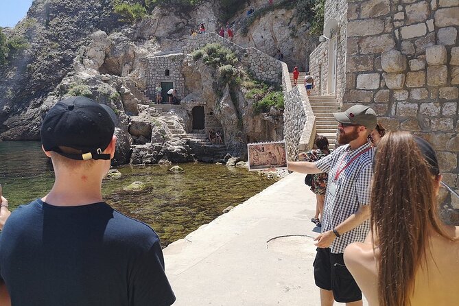 Dubrovnik: Game of Thrones & Lokrum island Tour - Finding the meeting point and staying with your group