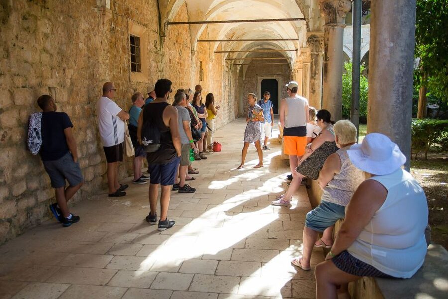 Dubrovnik: Game of Thrones&Lokrum Island Walking Tour - Starting at Amerling Fountain, Pile Square, and finding your guide