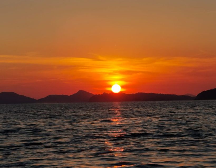 Dubrovnik: Golden Hour Sunset Cruise - What the Boat Ride Feels Like (Comfort and Photo Time)