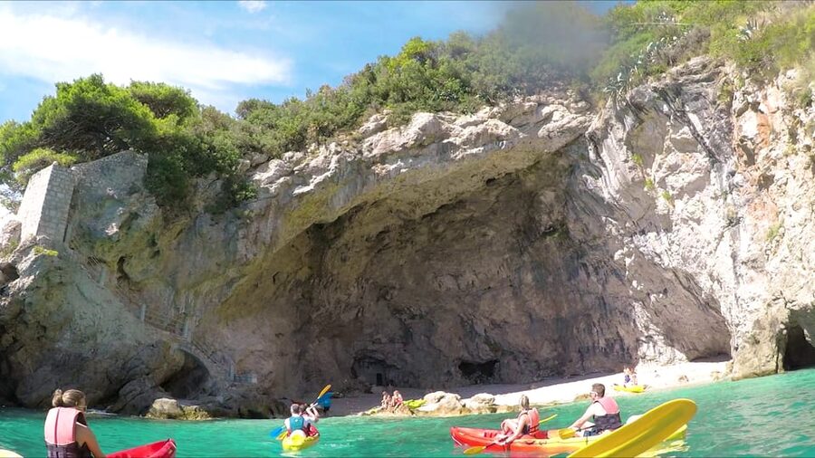 Dubrovnik: Guided Sea Kayaking and Snorkeling Tour - Practical tips so you feel confident on the water