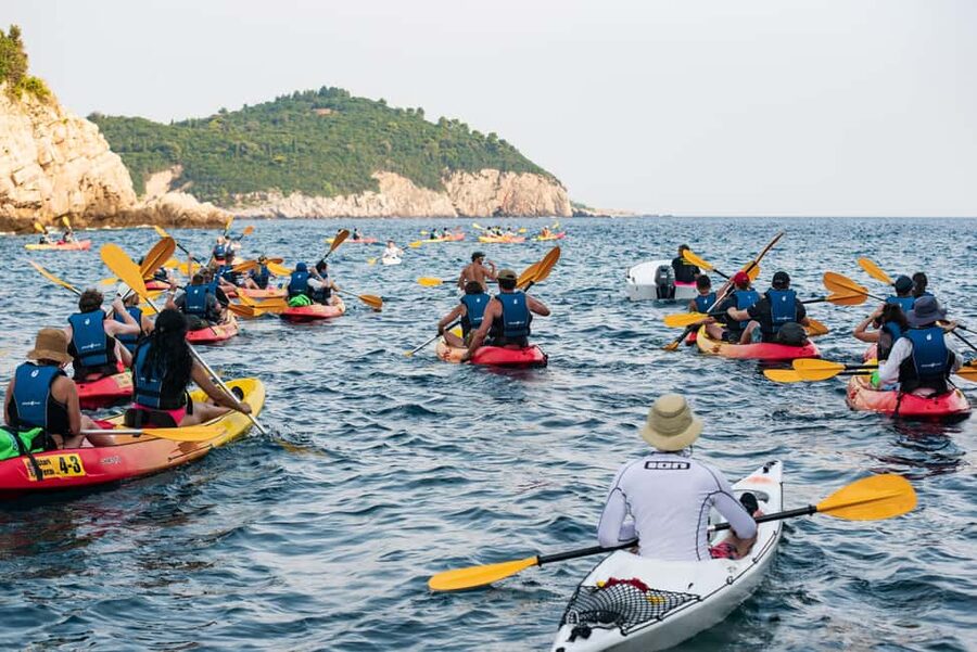 Dubrovnik: Guided Sea Kayaking and Snorkeling Tour - Old Town photo stop and paddling with a Lokrum Island viewpoint