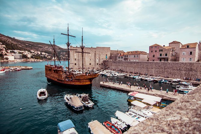 Dubrovnik: Mini Combo Old town & Game of Thrones (Spanish) - Stop 1, Dubrovnik Walks by Brsalje 8
