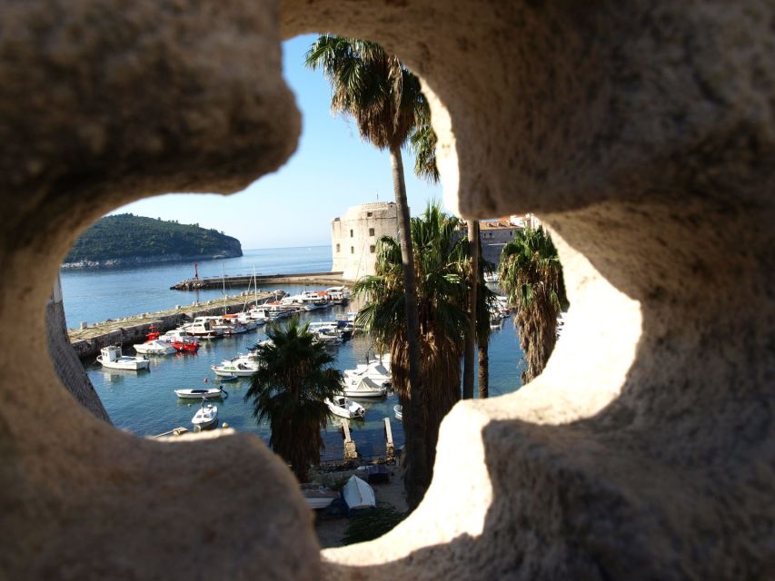Dubrovnik: Old Town & City Walls Private Walking Tour - Meeting at Pile, then stepping into the wall circuit