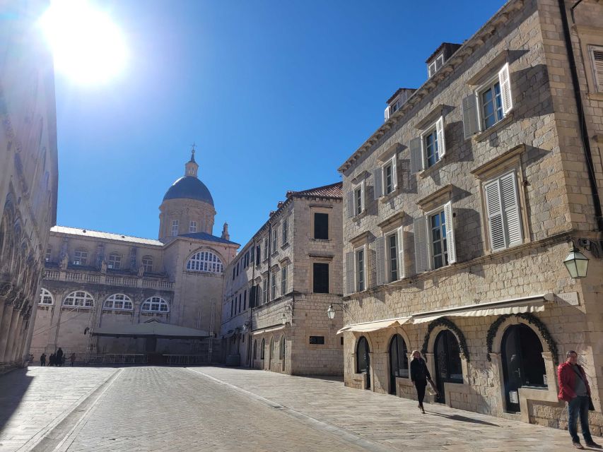 Dubrovnik: Old Town Highlights Tour with Audio Guide - Key points before you go