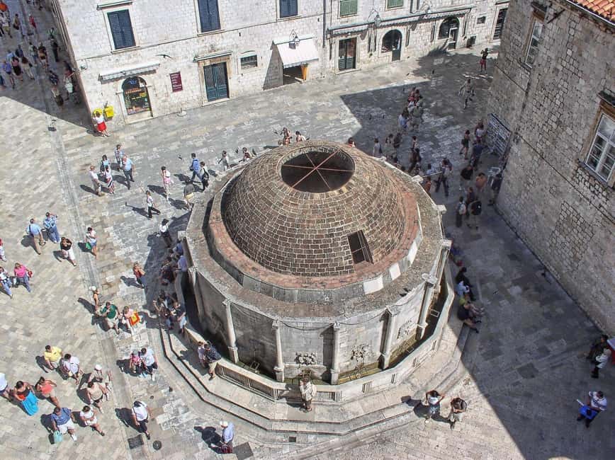 Dubrovnik Old Town History Tour: Early & Late Start - Onofrio’s Fountain: one stop that shows how utility becomes art