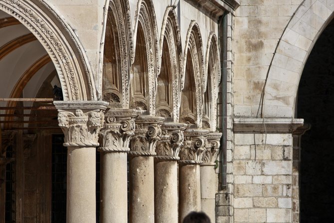 Dubrovnik Old Town History Walking Tour - Onophrian Fountain and Holy Savior: where Ragusa’s water story begins