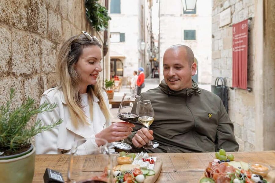 Dubrovnik Old Town: Night tour with History, Wine & Bites - What to Ask Your Guide for the Best Night