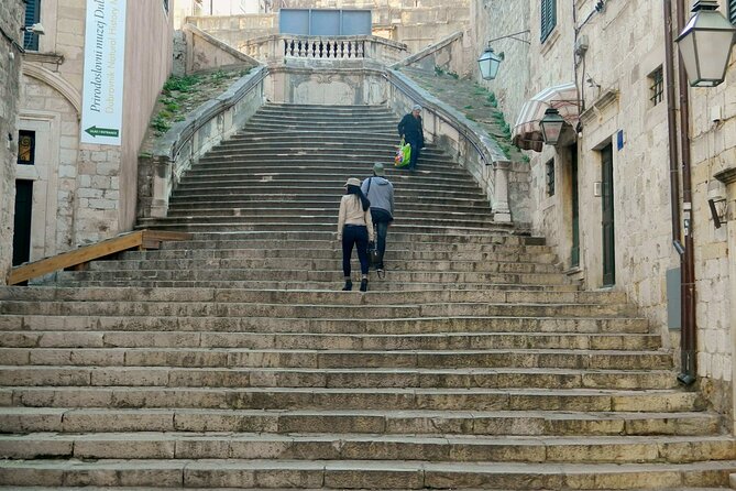 Dubrovnik: Old Town Walking Tour - Headsets, Pacing, and the Style That Keeps the Group Engaged