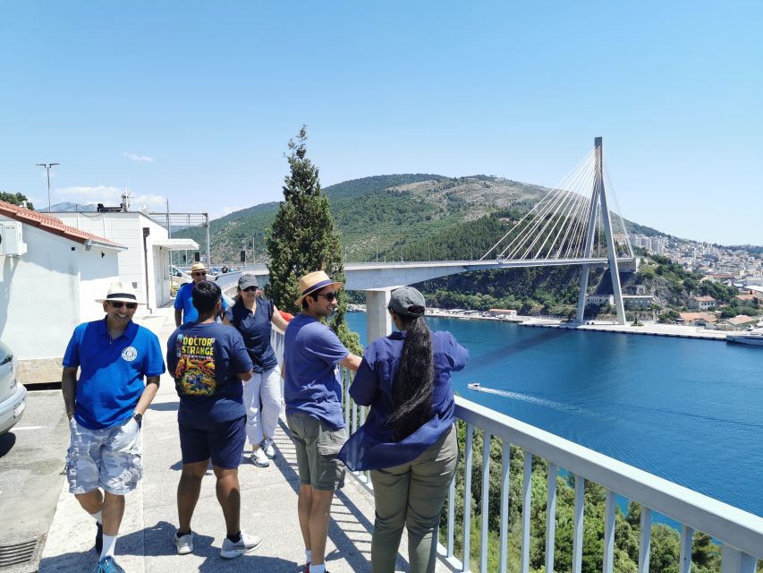 Dubrovnik: Panorama Tour with Free Time in the Old Town - What the guide experience feels like in real life
