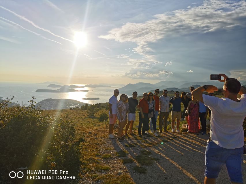 Dubrovnik: Panorama Tour with Free Time in the Old Town - Plavac Mali and the guide touch: the day ends with a local flavor