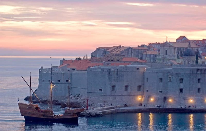 Dubrovnik: Panoramic Sunset Cruise on Karaka Ship - Onboard the Karaka Ship: Drinks, Music, and the Crew’s Tone