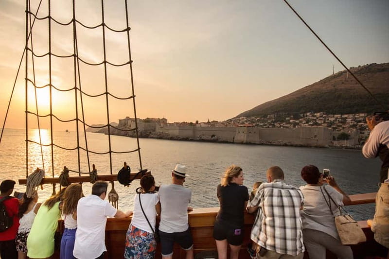 Dubrovnik: Panoramic Sunset Cruise on Karaka Ship - What You’ll See During the 1.5-Hour Sunset Sailing Loop