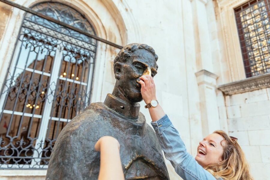 Dubrovnik: Private Family Friendly City Tour with Guide - Ice cream and local treats: the included break families will thank you for