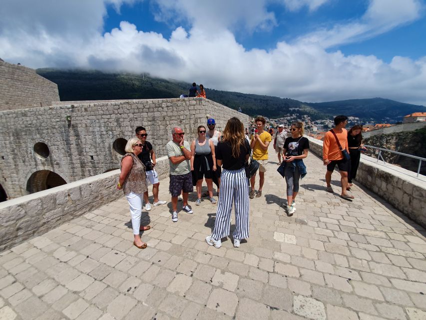 Dubrovnik: Private Game of Thrones Tour - How the guide uses set photos and Q and A to connect show and city