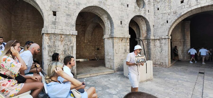 Dubrovnik: Private Game of Thrones Tour: Inside Look - The Old Town walk: fountain, palace, monastery, and the Walk of Shame