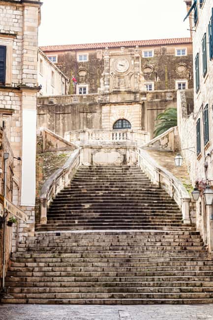 Dubrovnik: Private Game of Thrones Tour: Inside Look - Edi’s storytelling style: how the guide keeps it fun and useful