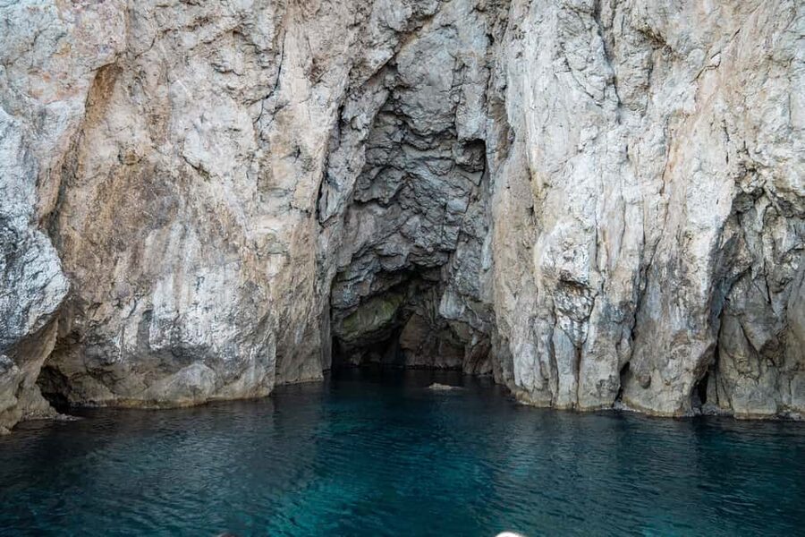 Dubrovnik: Private speedboat tour of Elafiti islands - Blue Cave on Kolocep, swim time and cave navigation