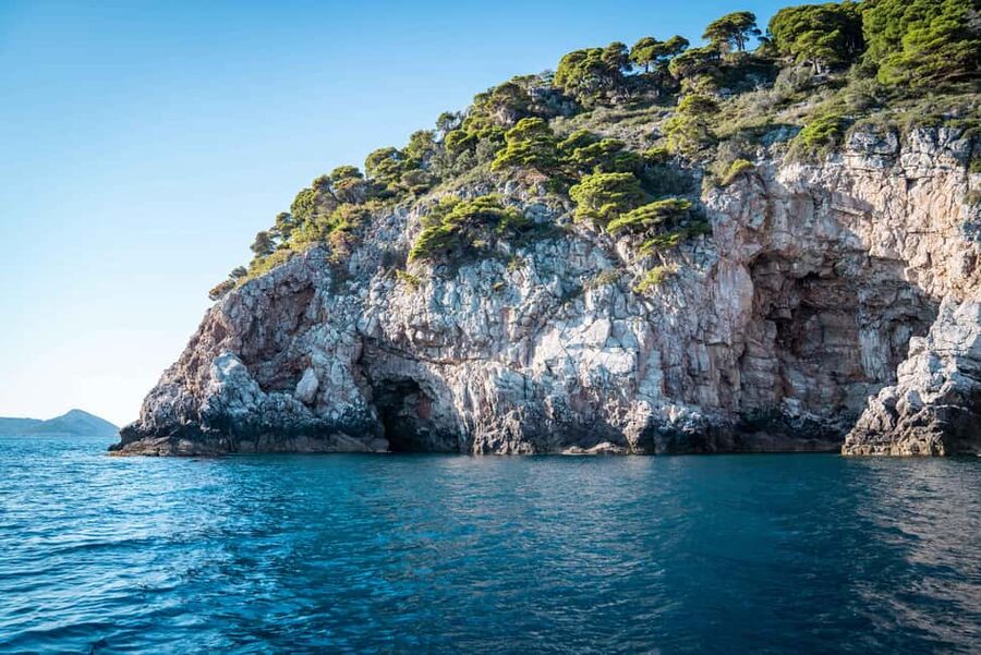 Dubrovnik: Private speedboat tour of Elafiti islands - Walking Lopud: sandy beaches and the Franciscan Monastery