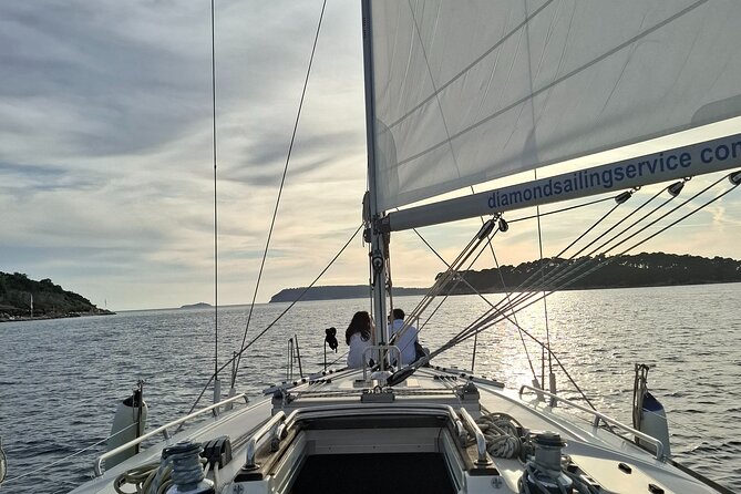 Dubrovnik : Private Sunset Tour around Old Town or Blue Cave - What’s Included on Board (and What You Need to Bring)